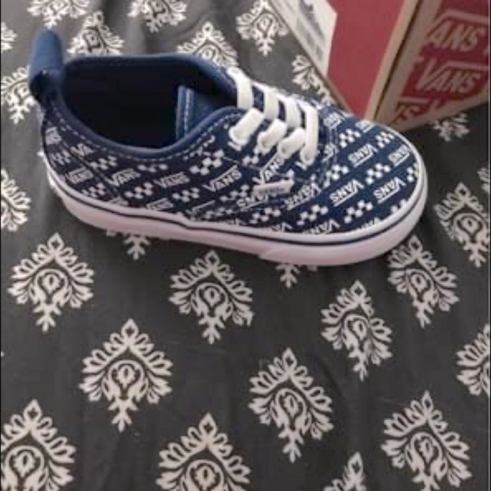 Toddler shoes